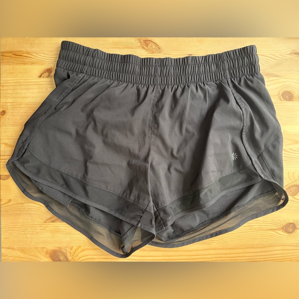 Athleta mesh racer run short 4”